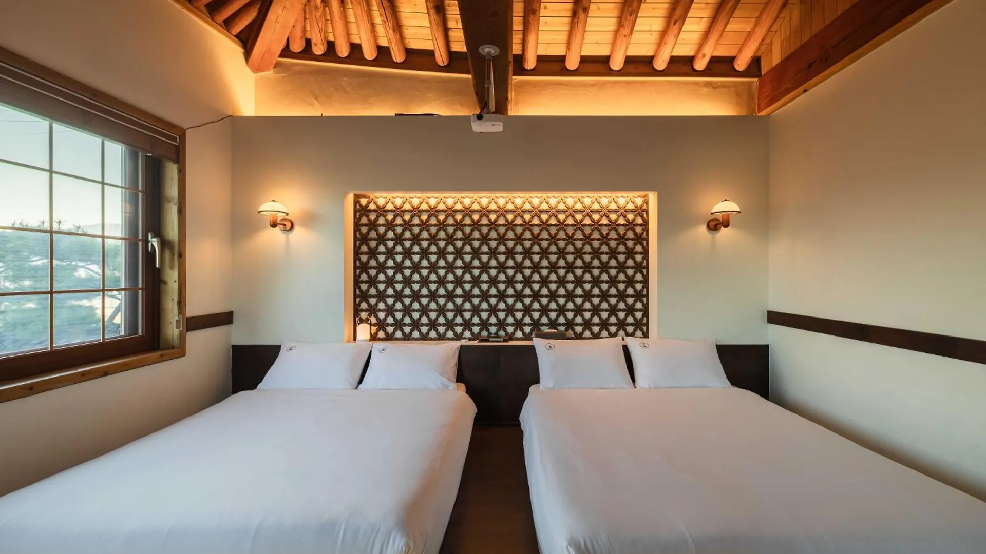 Luxury Hanok Garden Retreat Incheon Villa